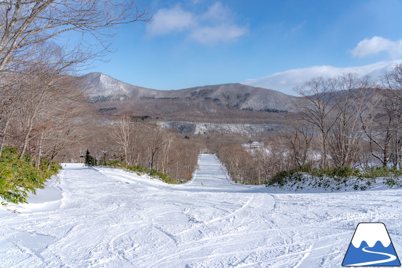 登別カルルス温泉サンライバスキー場｜待望の大雪！シュプールを描けばふわふわの雪煙が漂う、全7コースが滑走可能です(^^)v